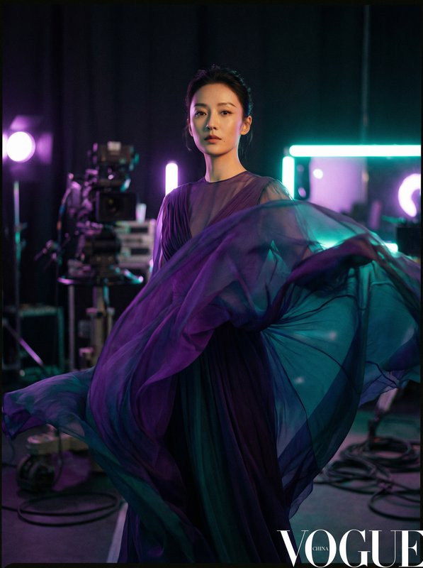 飘窗诱惑美少女写真视频拍摄